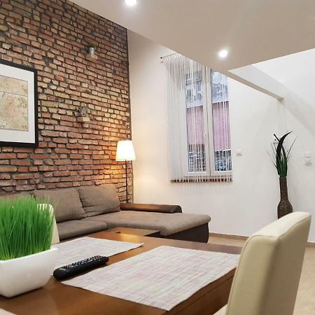 Beige & Brown Apartment Budapest Exterior photo